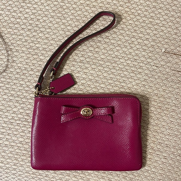 Coach wristlet - Picture 2 of 4